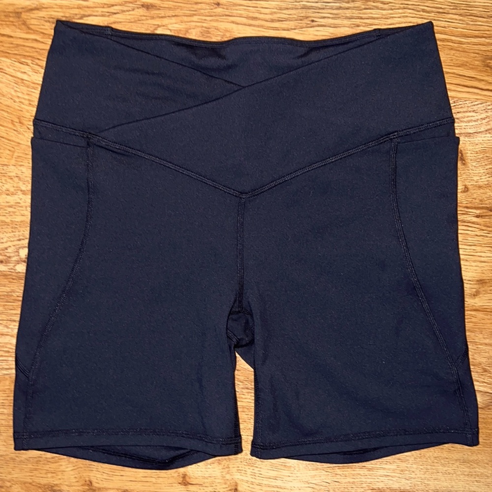 Brand New Medium PureLuxe Fabletics Shorts